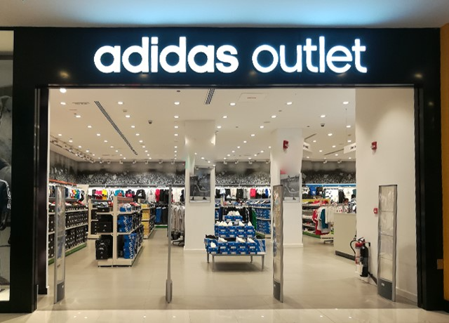 Descuentos y ofertas en Adidas Outlet